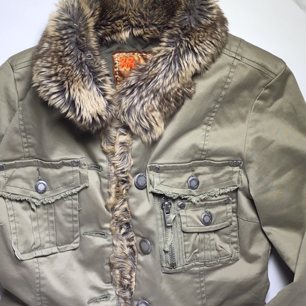Twill twenty two green army jacket with Faux fur